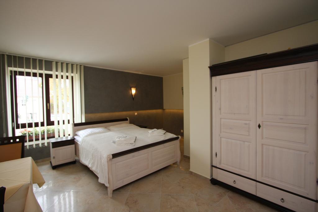 Hotel Da Gianni Gmbh Oranienburg Rum bild